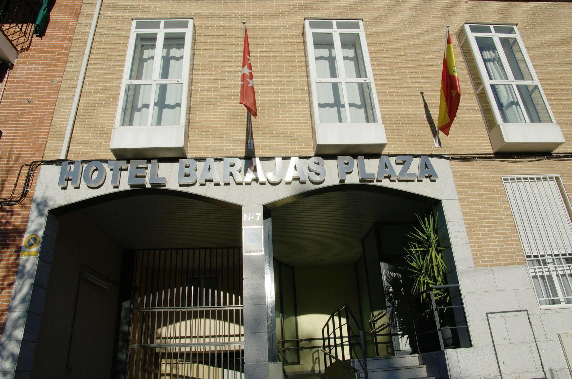 Hotel Barajas Plaza Madrid Kültér fotó